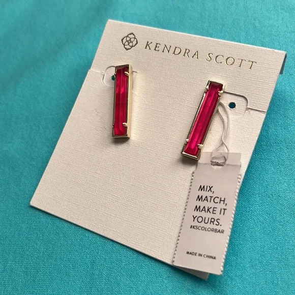 NWT Kendra Scott Levi Earrings In Gold💓 - Picture 4 of 6